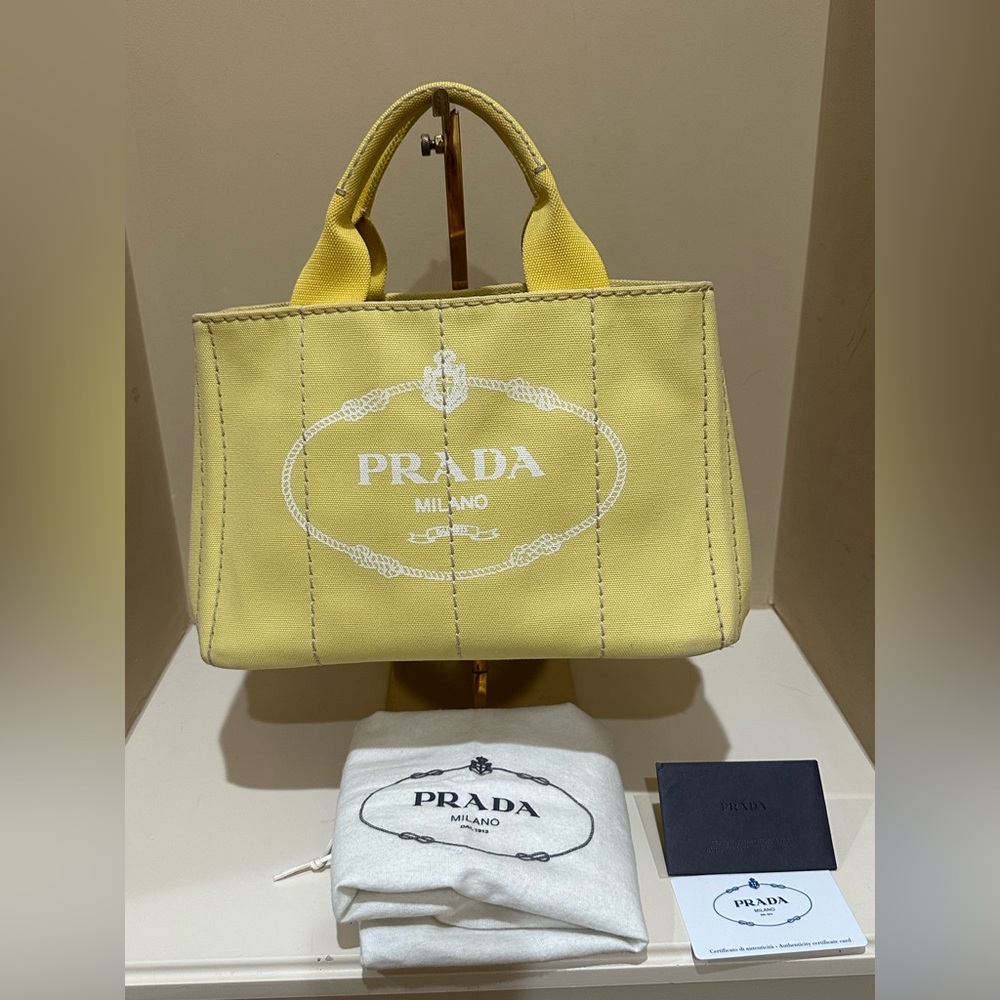 Prada
Canapa Logo Small Tote w/dustbag & card